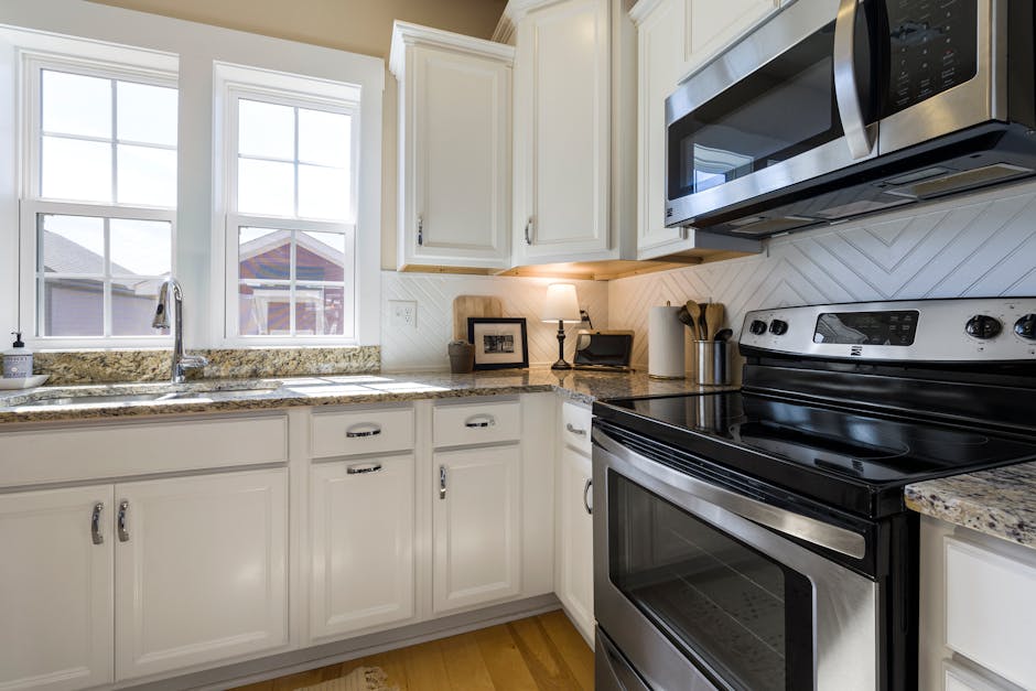 The growing popularity of black range hoods in modern kitchen design
